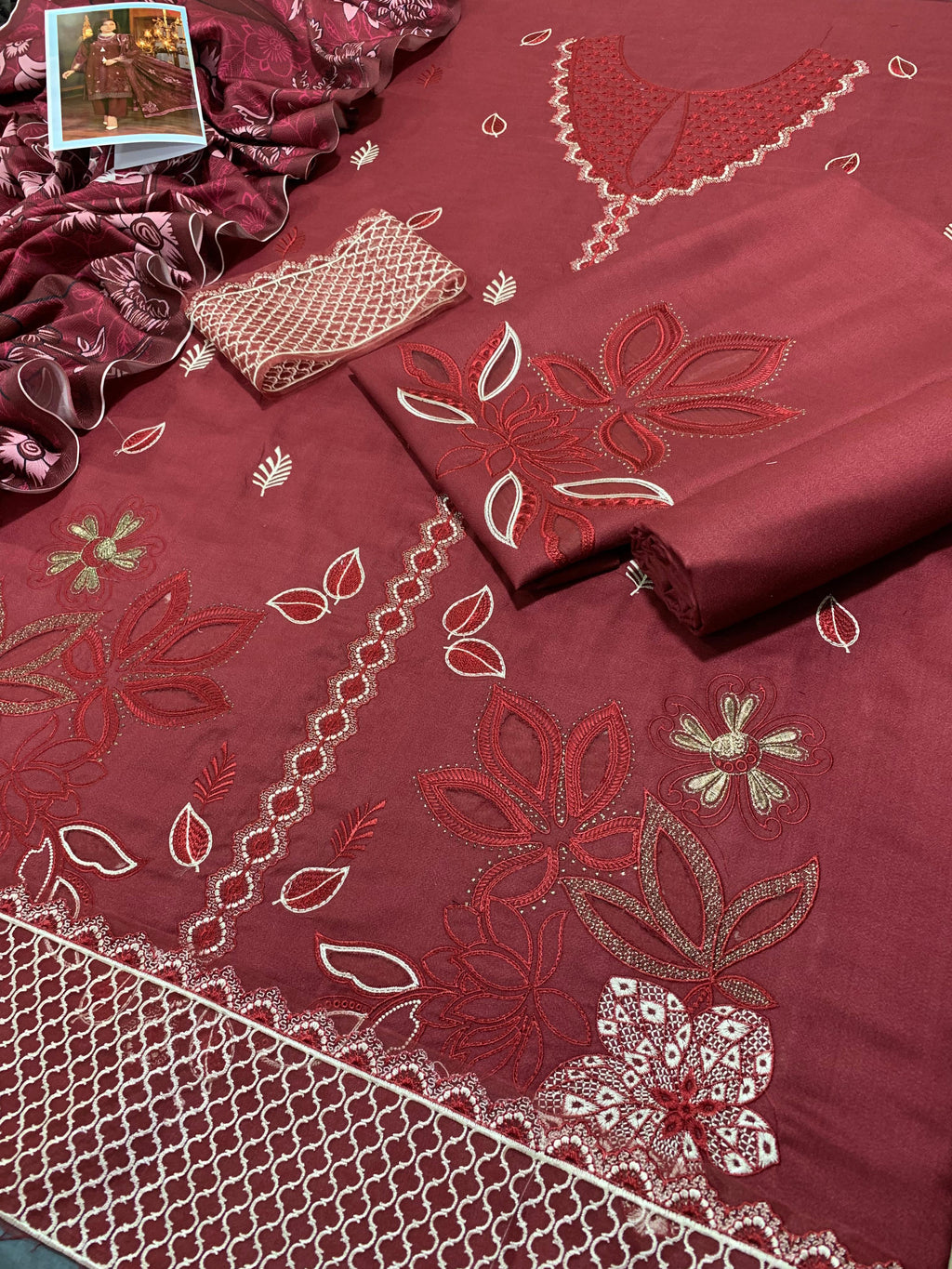 PREMIUM DHANAK  3PC EMBROIDERED SUITS